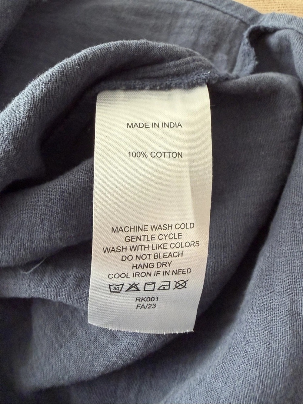 Quince Men's Dark Navy Long-Sleeve Button-Down Shirt - Picture 9 of 11